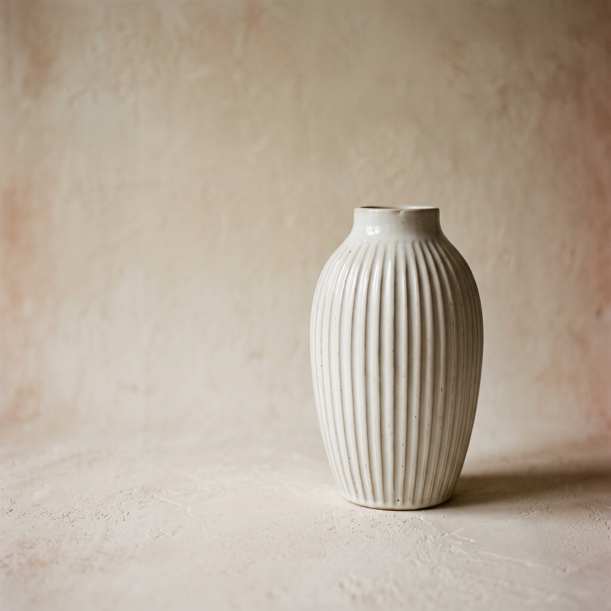 9 in Ribbed White Porcelain Vase – studio