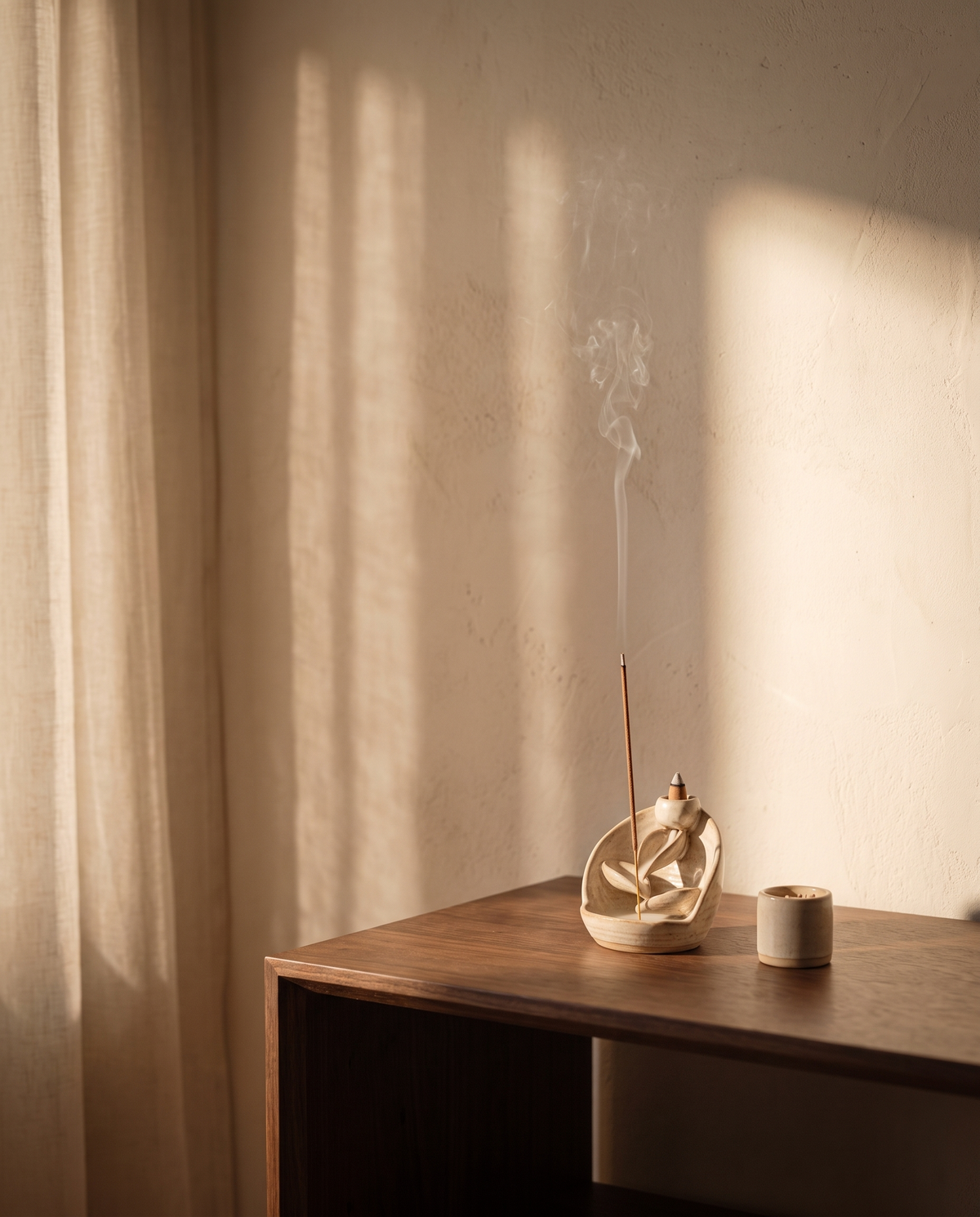 Ceramic Backflow Incense Burner – in the room